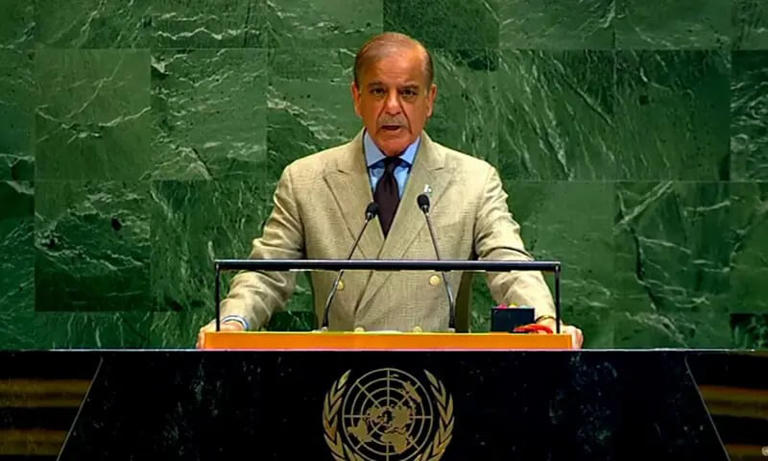 الأمم المتحدة – رئيس الوزراء الباكستاني محمد شهباز شريف يلقي كلمة أمام الجمعية العامة للأمم المتحدة